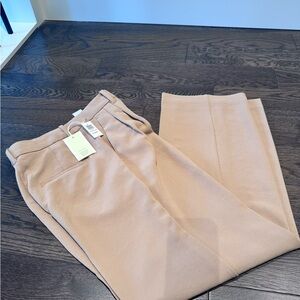 Aritzia Effortless Women's Pants size 10 NWT Camel